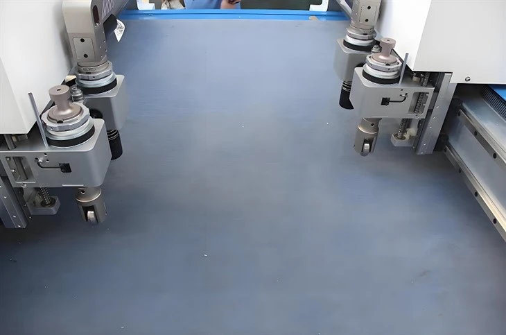 oscillating Knife leather cutting machine